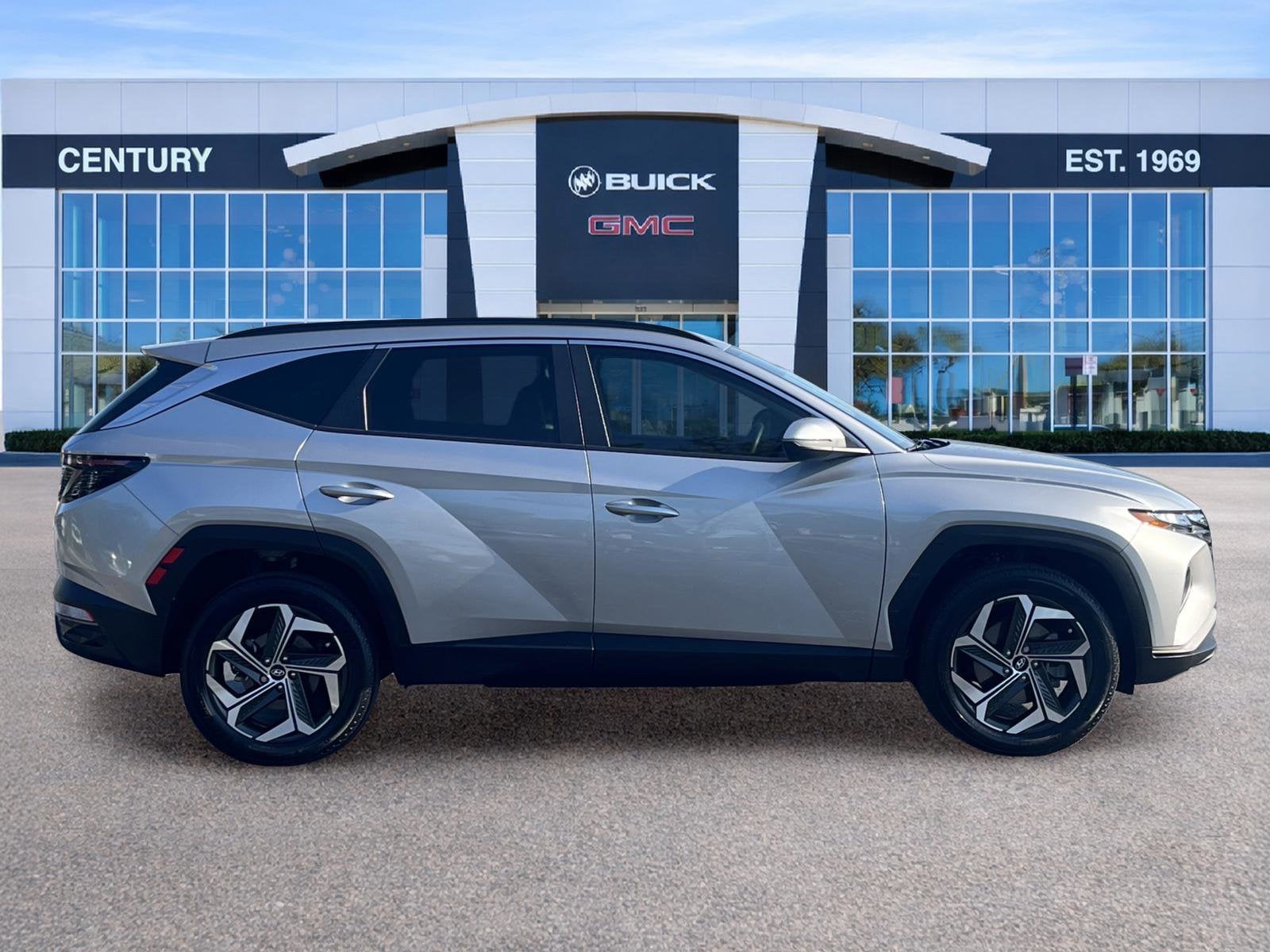 View vehicle photo 2