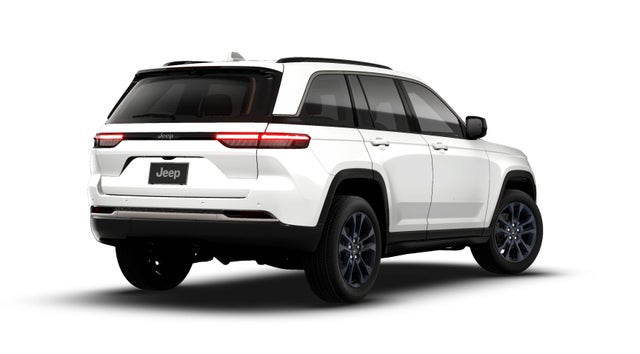 Bright White Clearcoat 2026 Jeep Grand Cherokee SUV / Crossover Four-Wheel Drive Automatic