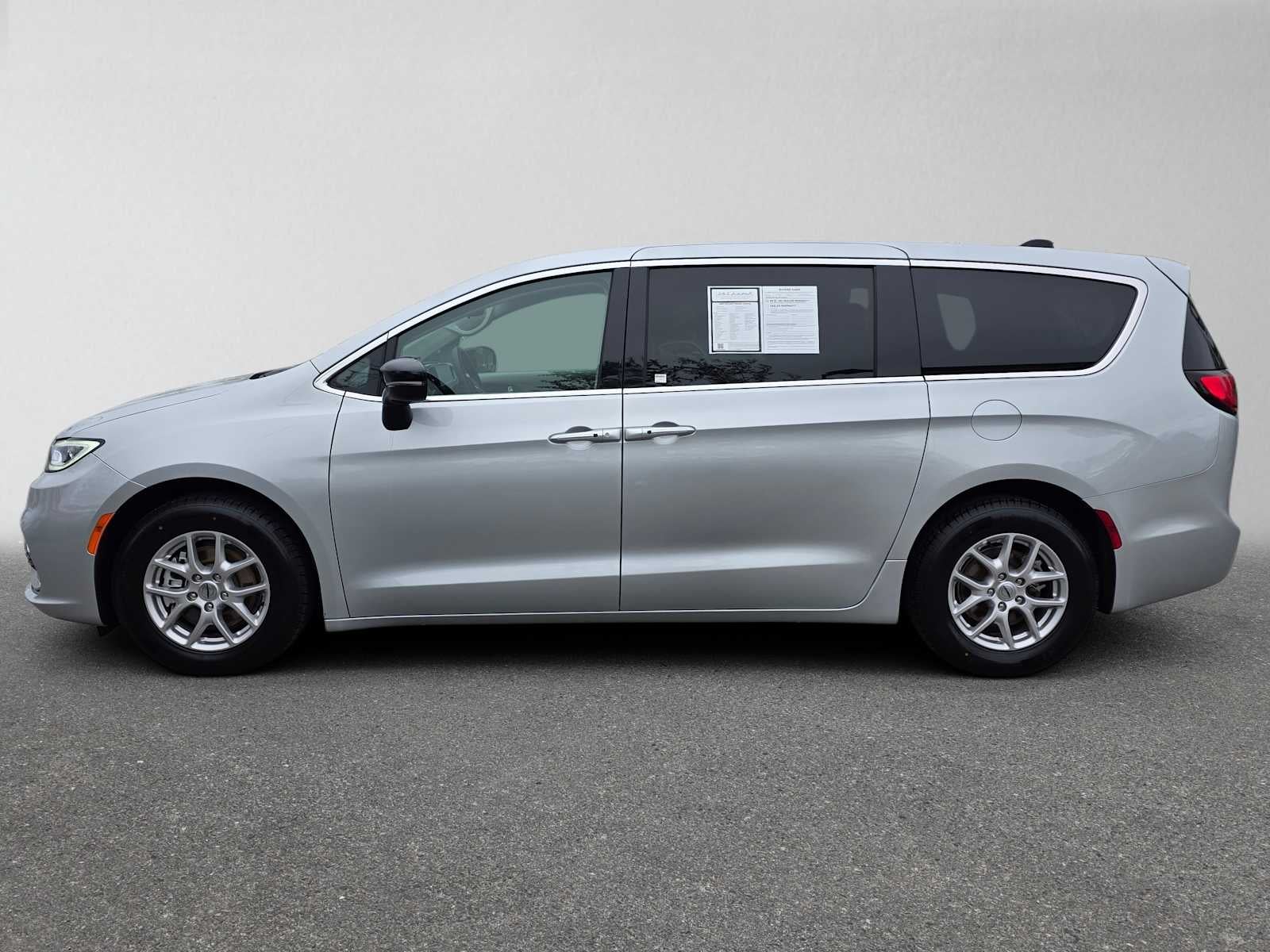 View vehicle photo 6