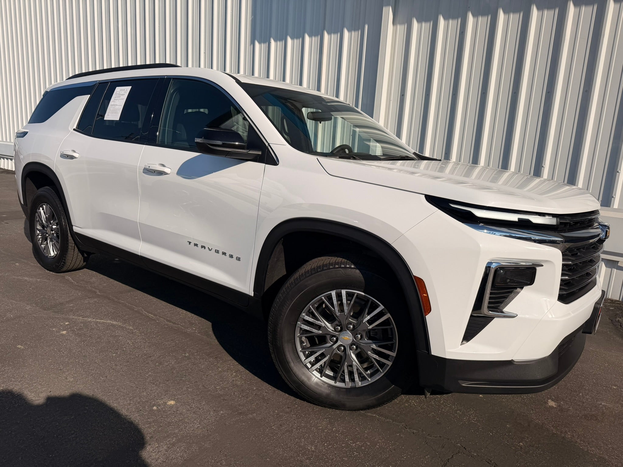 2025 Chevrolet Traverse LT FWD