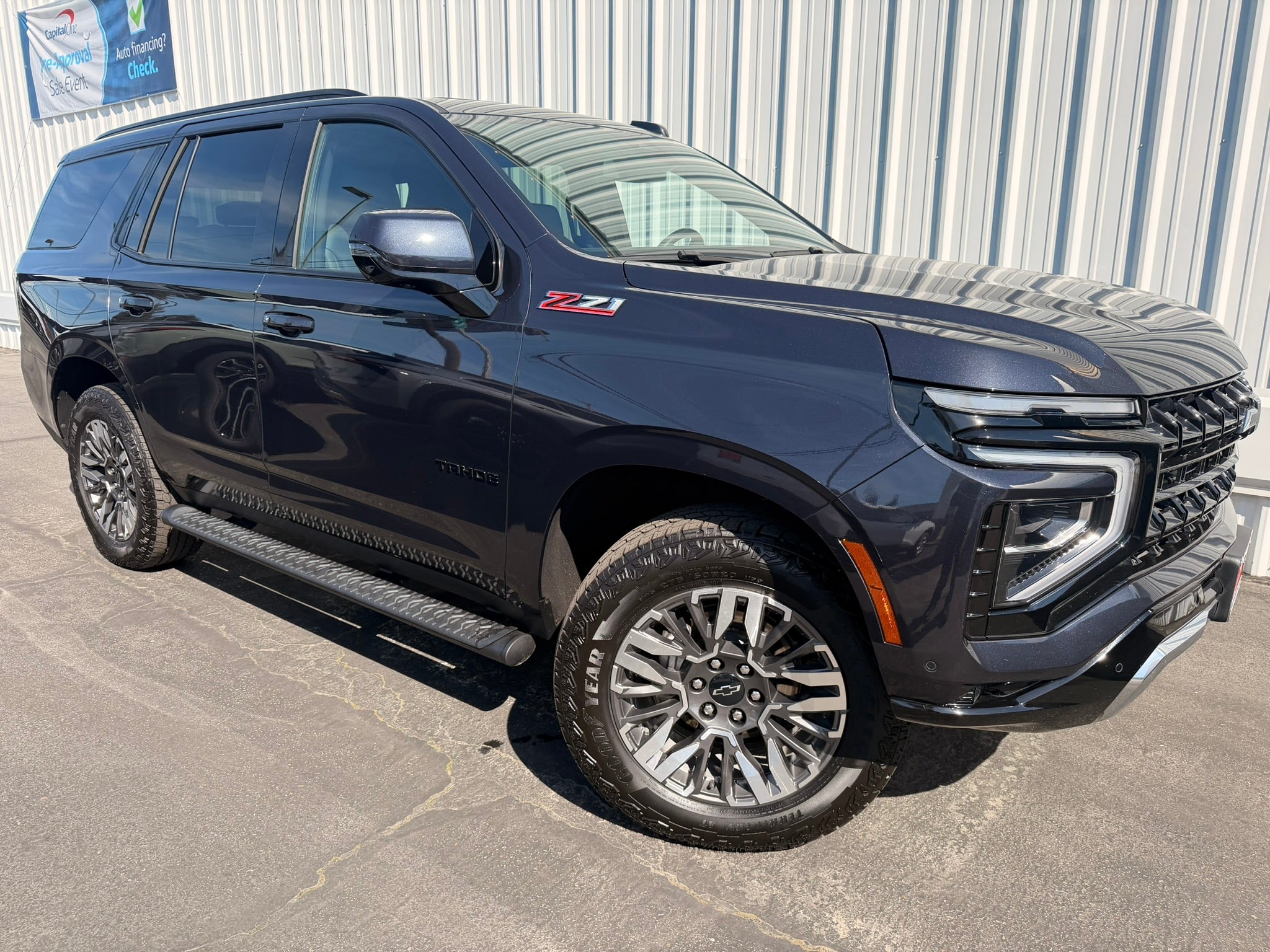 Dark Ash Metallic 2025 Chevrolet Tahoe SUV / Crossover Four-Wheel Drive Automatic