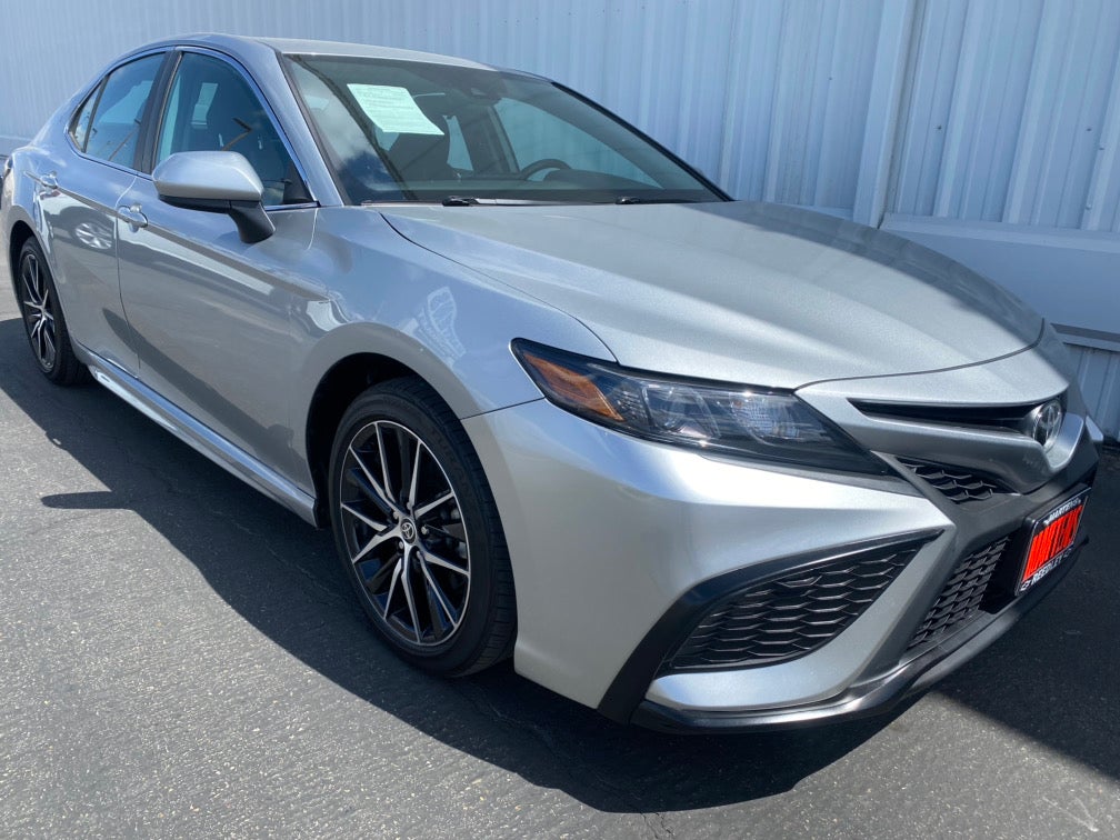 2022 Toyota Camry SE FWD