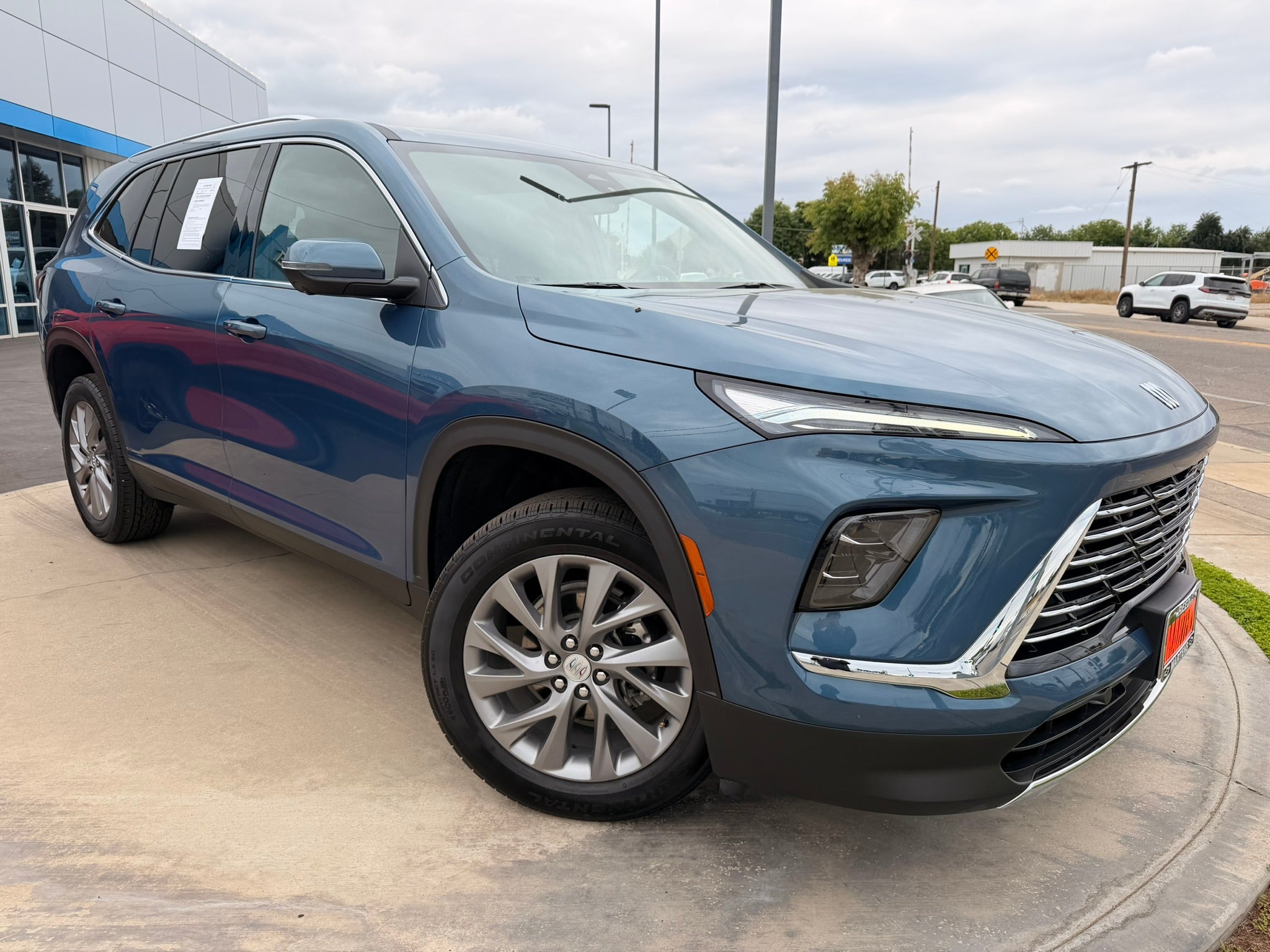 Ocean Blue Metallic 2025 Buick Enclave SUV / Crossover Front-Wheel Drive Automatic