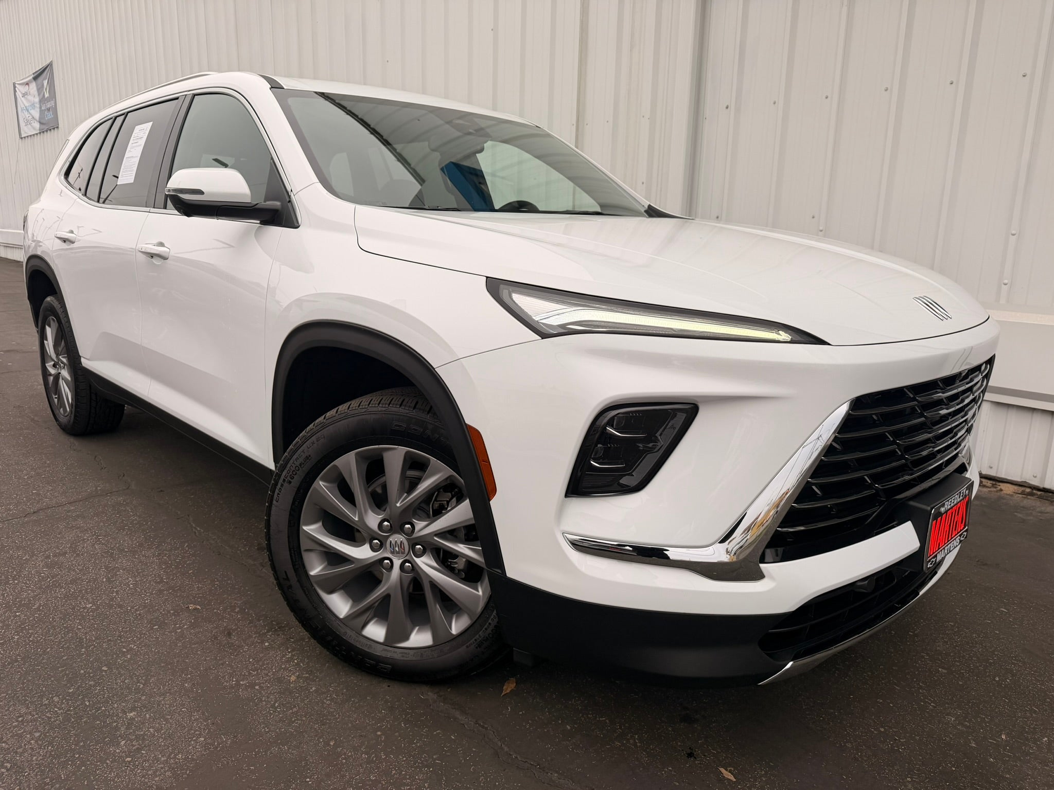 Summit White 2025 Buick Enclave SUV / Crossover Four-Wheel Drive Automatic