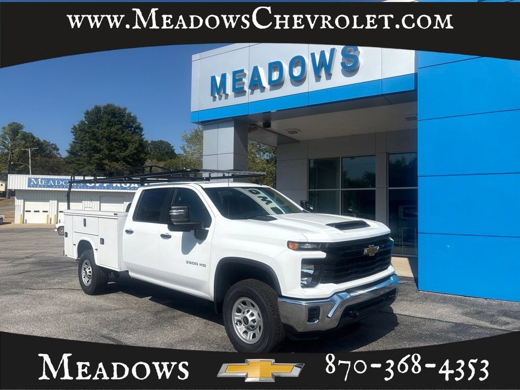 Summit White 2026 Chevrolet Silverado 3500HD Chassis Pickup Truck Four-Wheel Drive Automatic