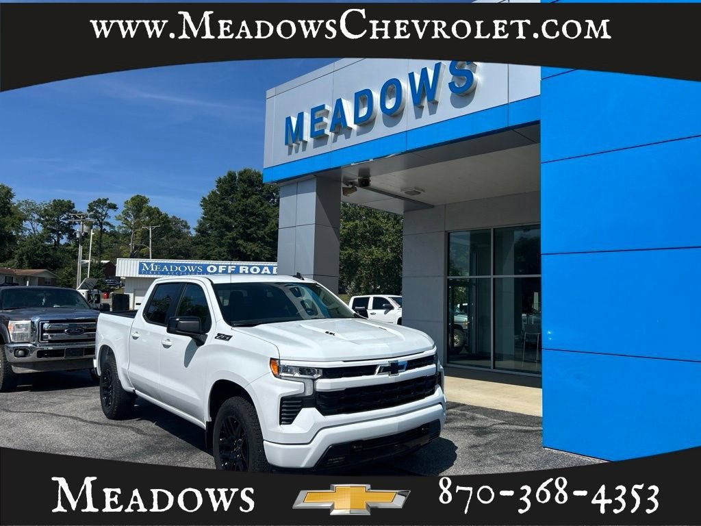 Summit White 2026 Chevrolet Silverado 1500 Pickup Truck Four-Wheel Drive Automatic