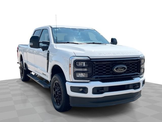  2025 Ford F-250 Super Duty Lariat Crew Cab 4WD   
