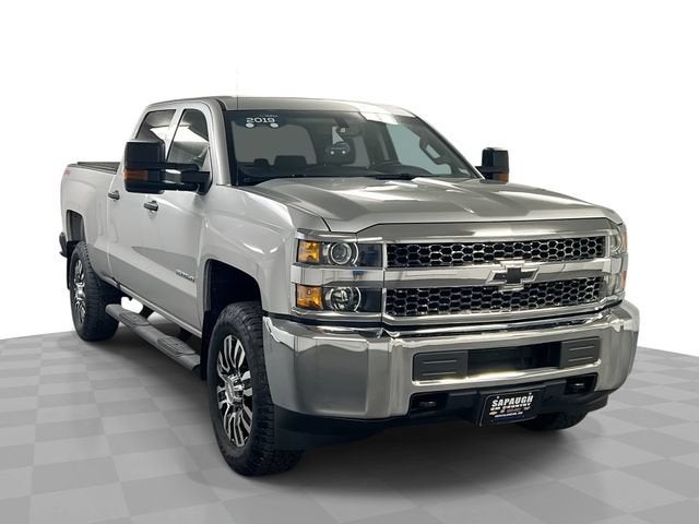 Silver Ice Metallic 2019 Chevrolet Silverado 2500HD Pickup Truck Four-Wheel Drive Automatic