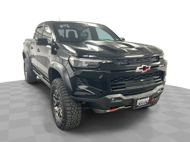 Black 2024 Chevrolet Colorado Pickup Truck Four-Wheel Drive Automatic