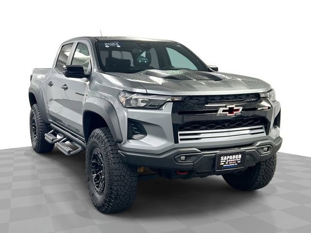 Sterling Gray Metallic 2024 Chevrolet Colorado Pickup Truck Four-Wheel Drive Automatic