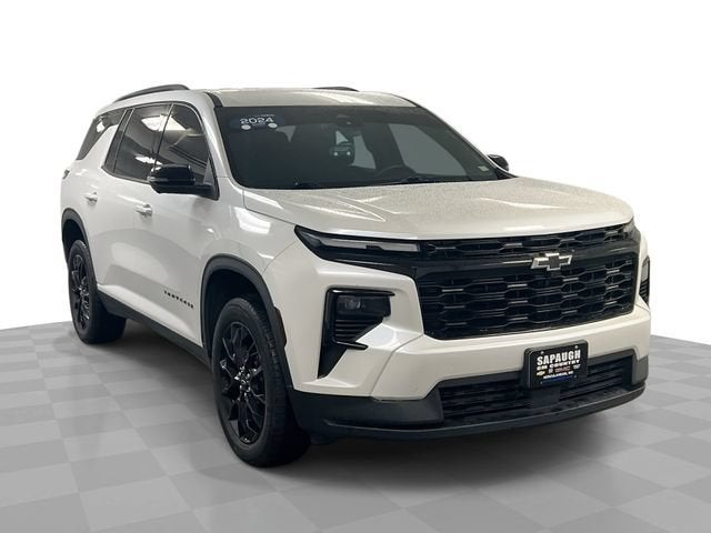 White (Iridescent Pearl Tricoat) 2024 Chevrolet Traverse SUV / Crossover Front-Wheel Drive Automatic