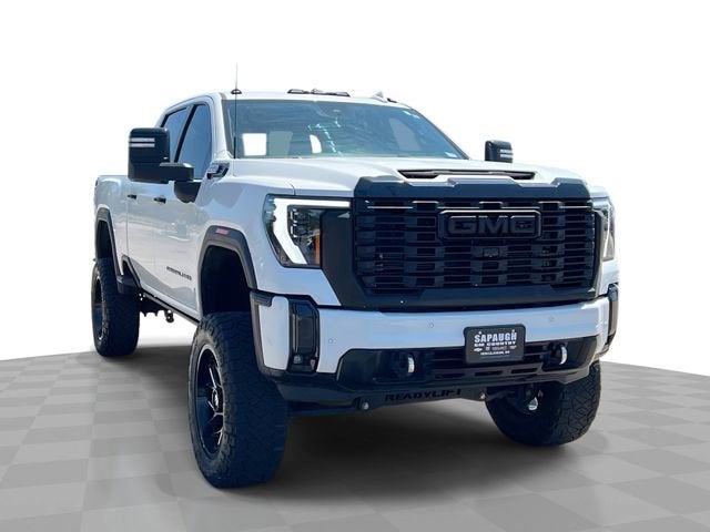 Summit White 2025 GMC Sierra 2500HD Pickup Truck Four-Wheel Drive Automatic