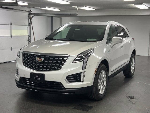 Crystal White Tricoat 2026 Cadillac XT5 SUV / Crossover Four-Wheel Drive Automatic
