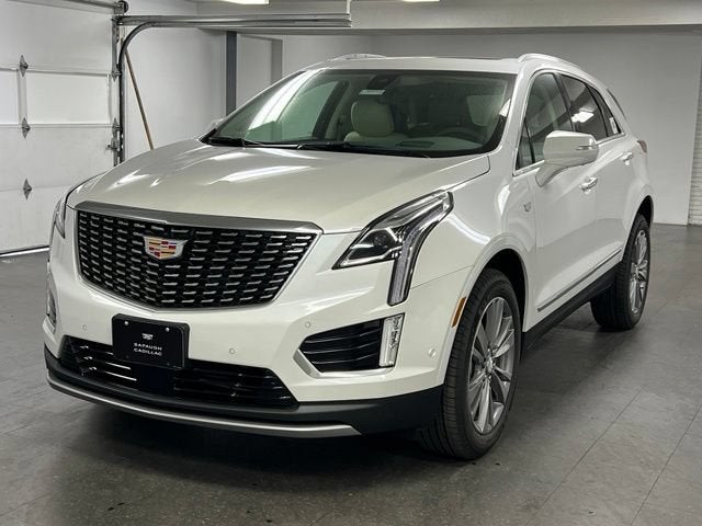 Crystal White Tricoat 2026 Cadillac XT5 SUV / Crossover Four-Wheel Drive Automatic
