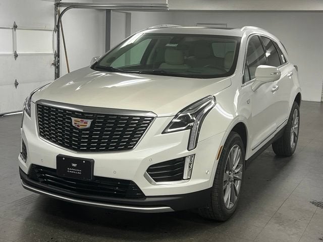 Crystal White Tricoat 2026 Cadillac XT5 SUV / Crossover Four-Wheel Drive Automatic