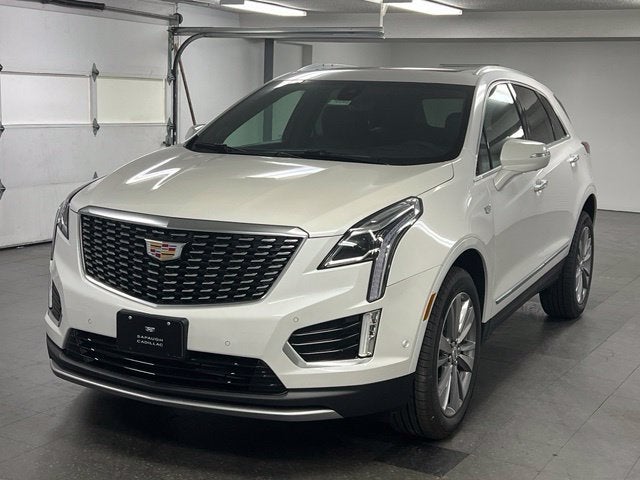 Crystal White Tricoat 2026 Cadillac XT5 SUV / Crossover Four-Wheel Drive Automatic