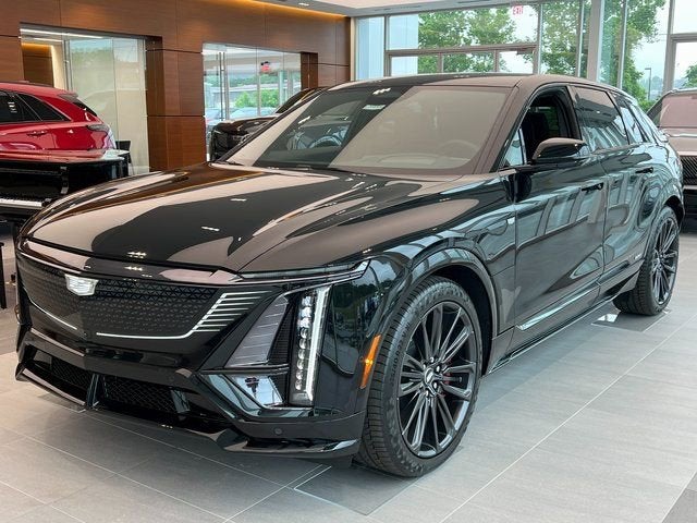 2026 Cadillac LYRIQ-V AWD