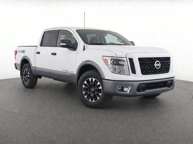 White 2018 Nissan Titan Pickup Truck Four-Wheel Drive Automatic