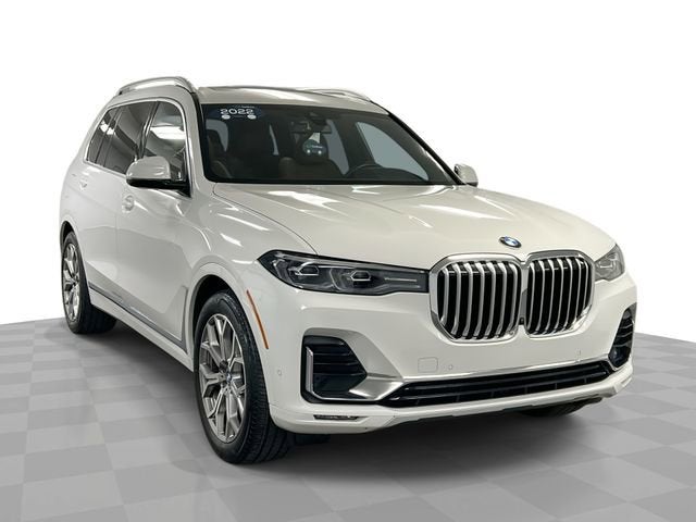 White 2022 BMW X7 xDrive40i AWD SUV / Crossover All-Wheel Drive Automatic