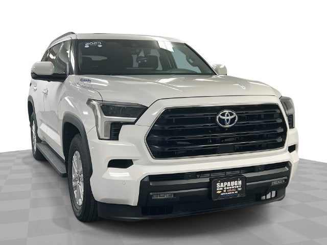White 2023 Toyota Sequoia SUV / Crossover Four-Wheel Drive Automatic