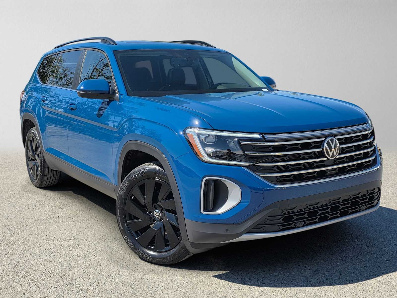 Mountain  Lake Blue Metallic 2026 Volkswagen Atlas SE 4Motion with Technology SUV / Crossover All-Wheel Drive 8-Speed Automatic