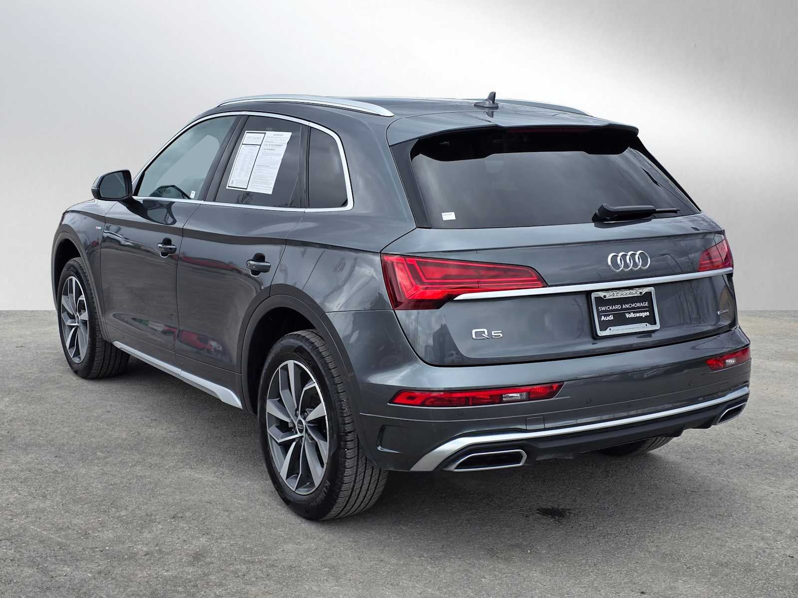 View vehicle photo 5