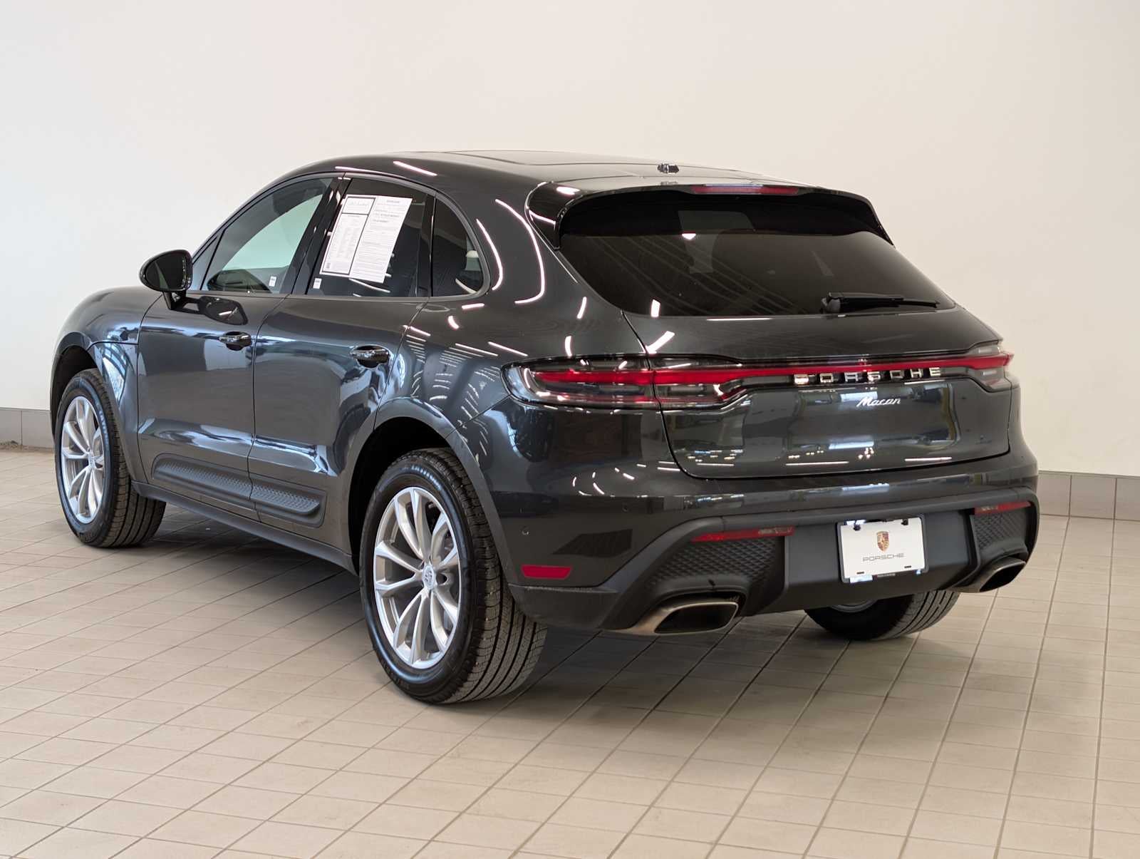 View vehicle photo 3
