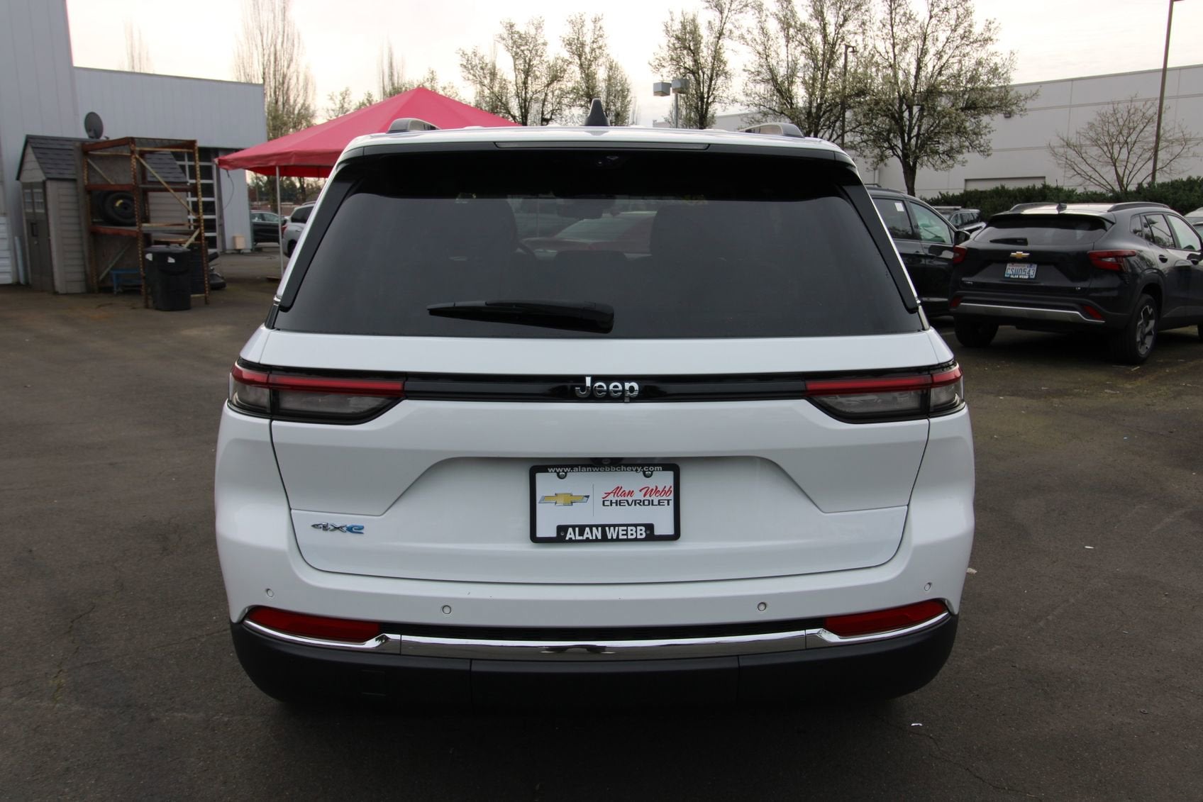 View vehicle photo 4