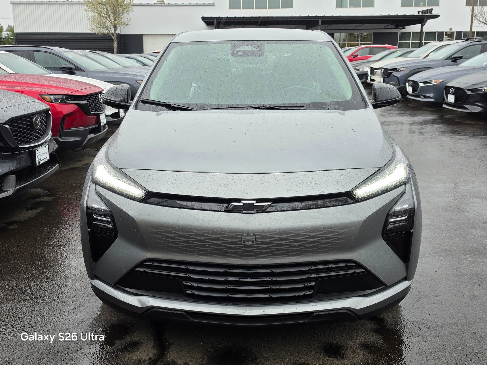 View vehicle photo 2