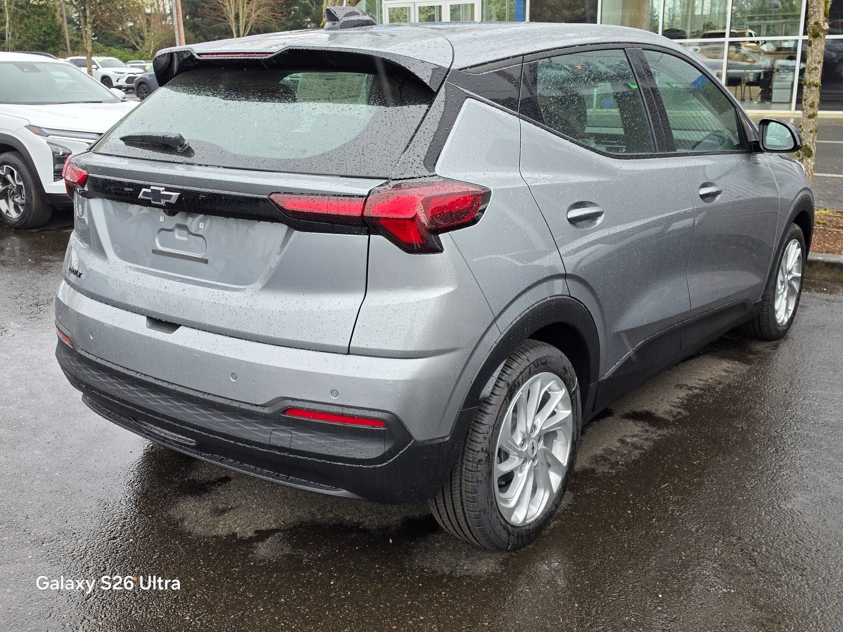 View vehicle photo 5