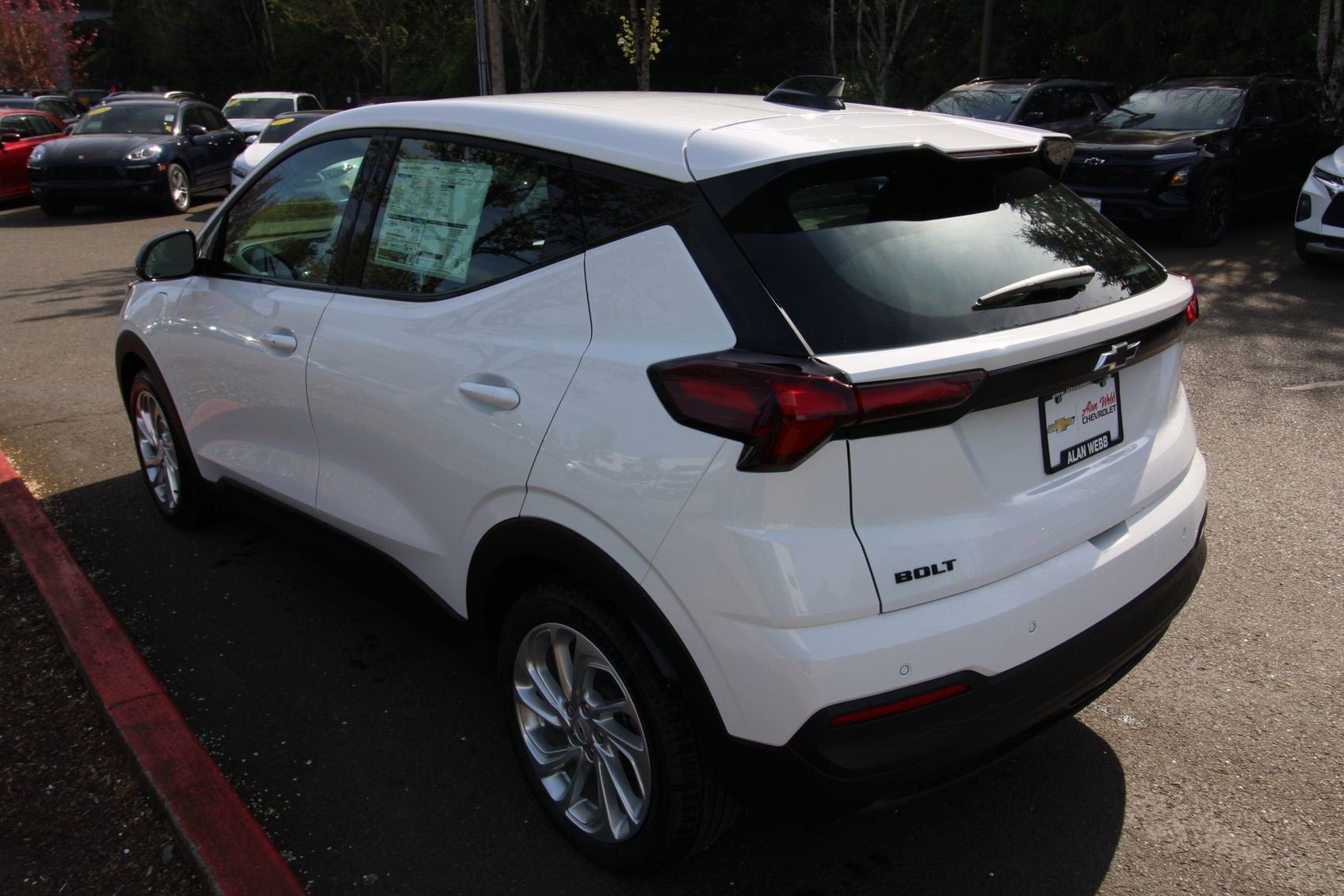View vehicle photo 5