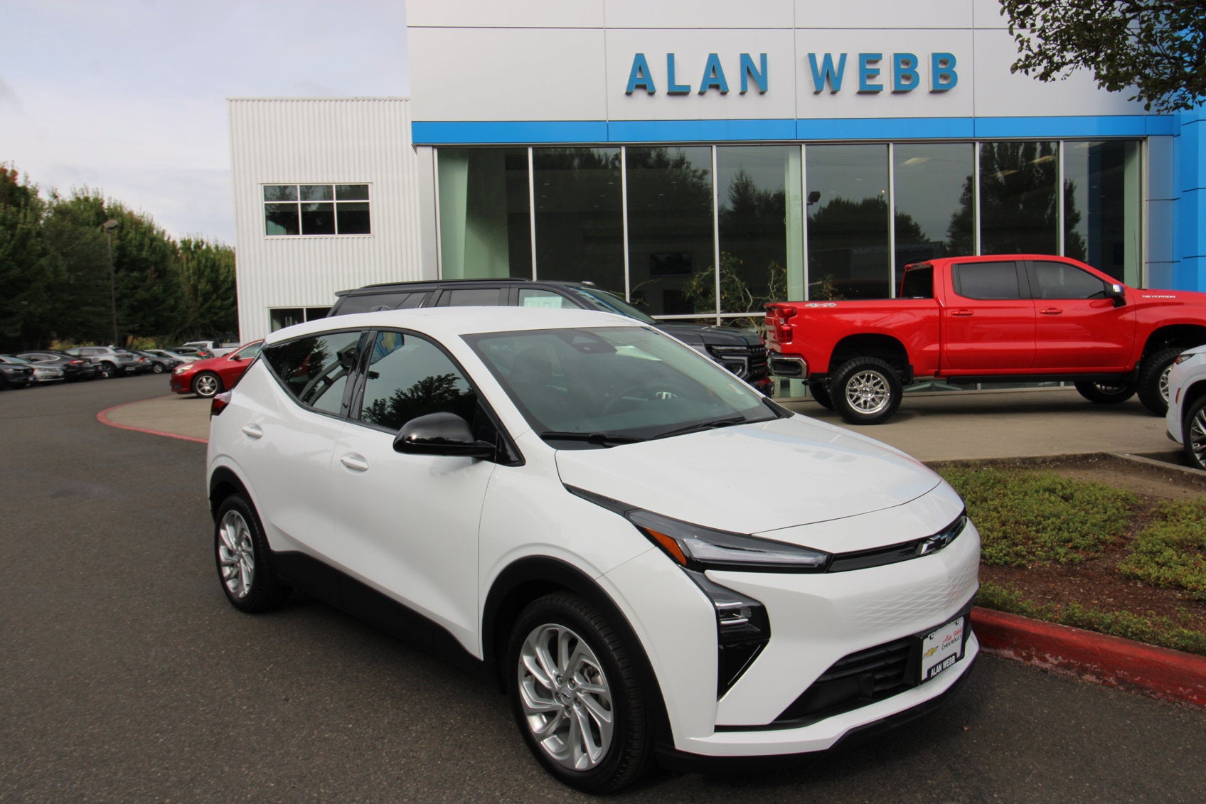 Summit White 2027 Chevrolet Bolt SUV / Crossover Front-Wheel Drive Automatic