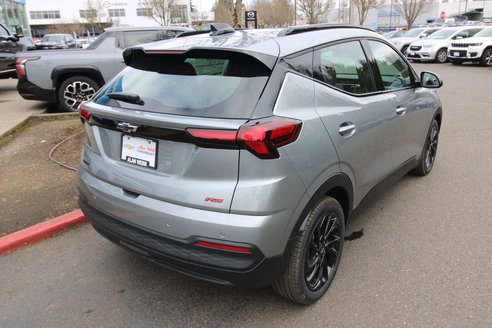 View vehicle photo 4