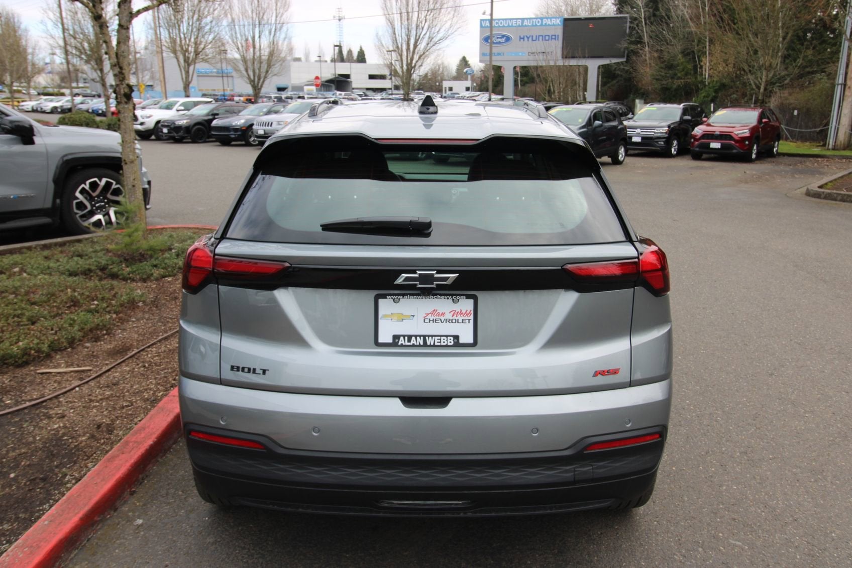 View vehicle photo 5