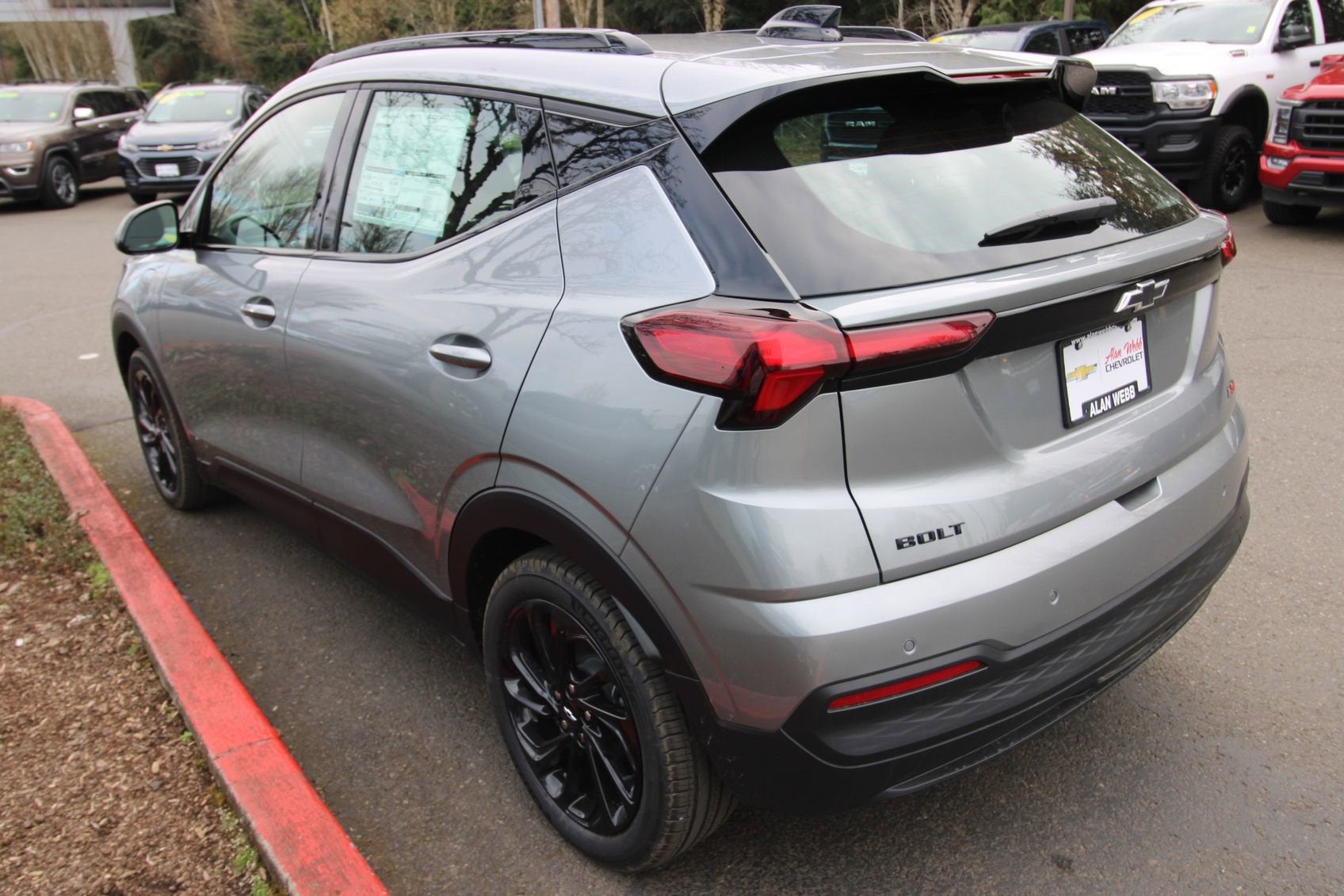 View vehicle photo 6