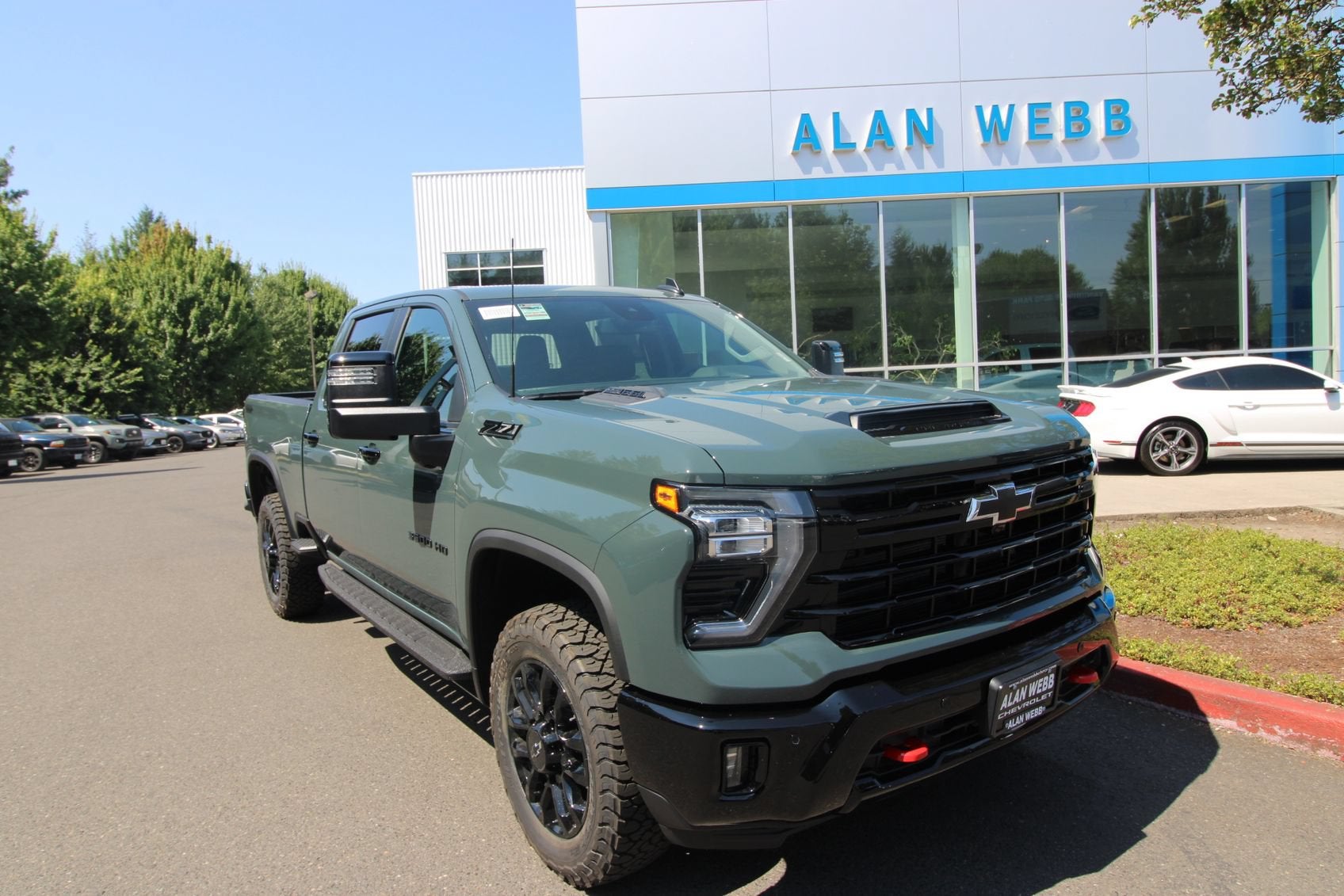 2026 Chevrolet Silverado 3500HD Gris (Cypress Gray) Camioneta Todo terreno Automática