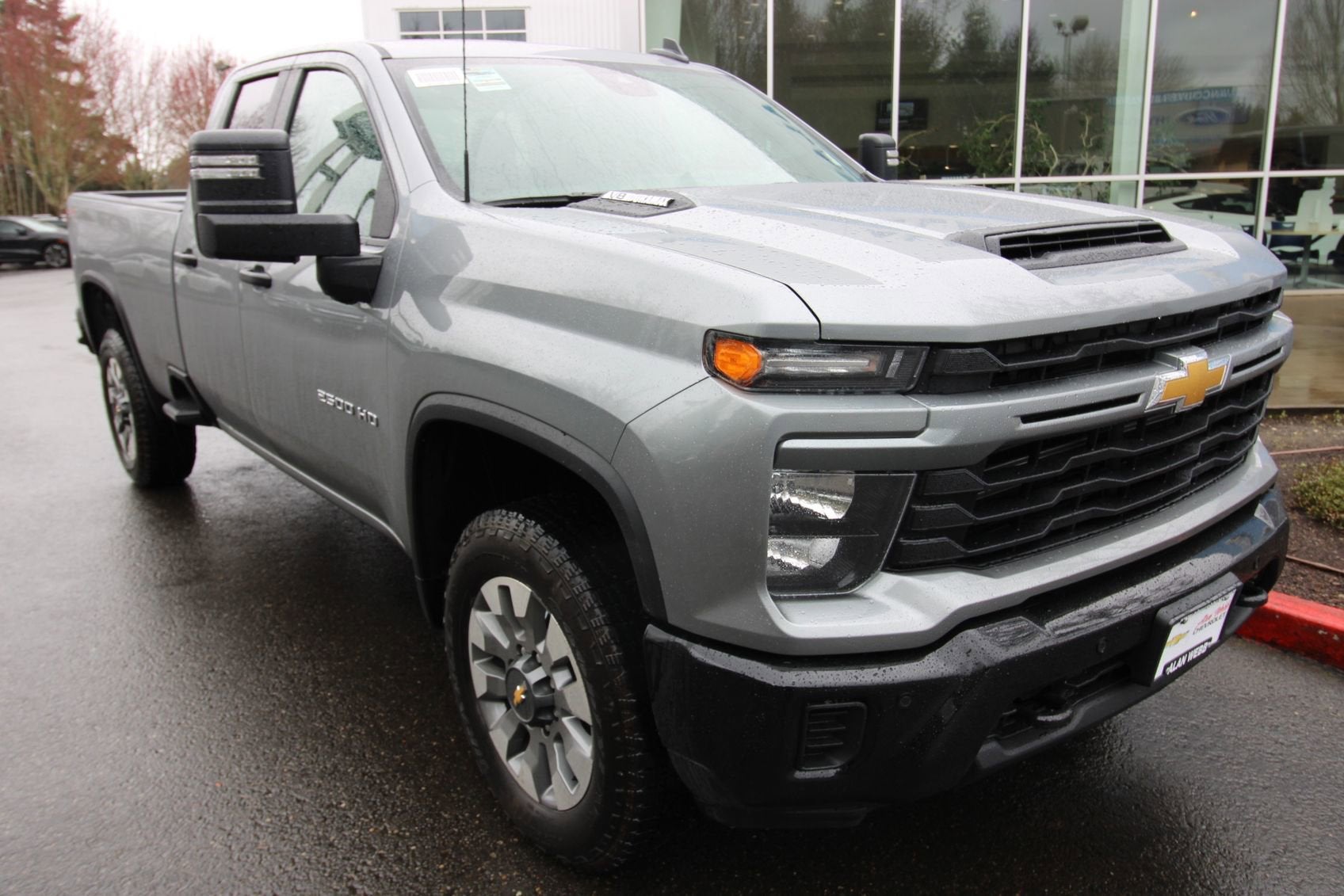 View vehicle photo 2