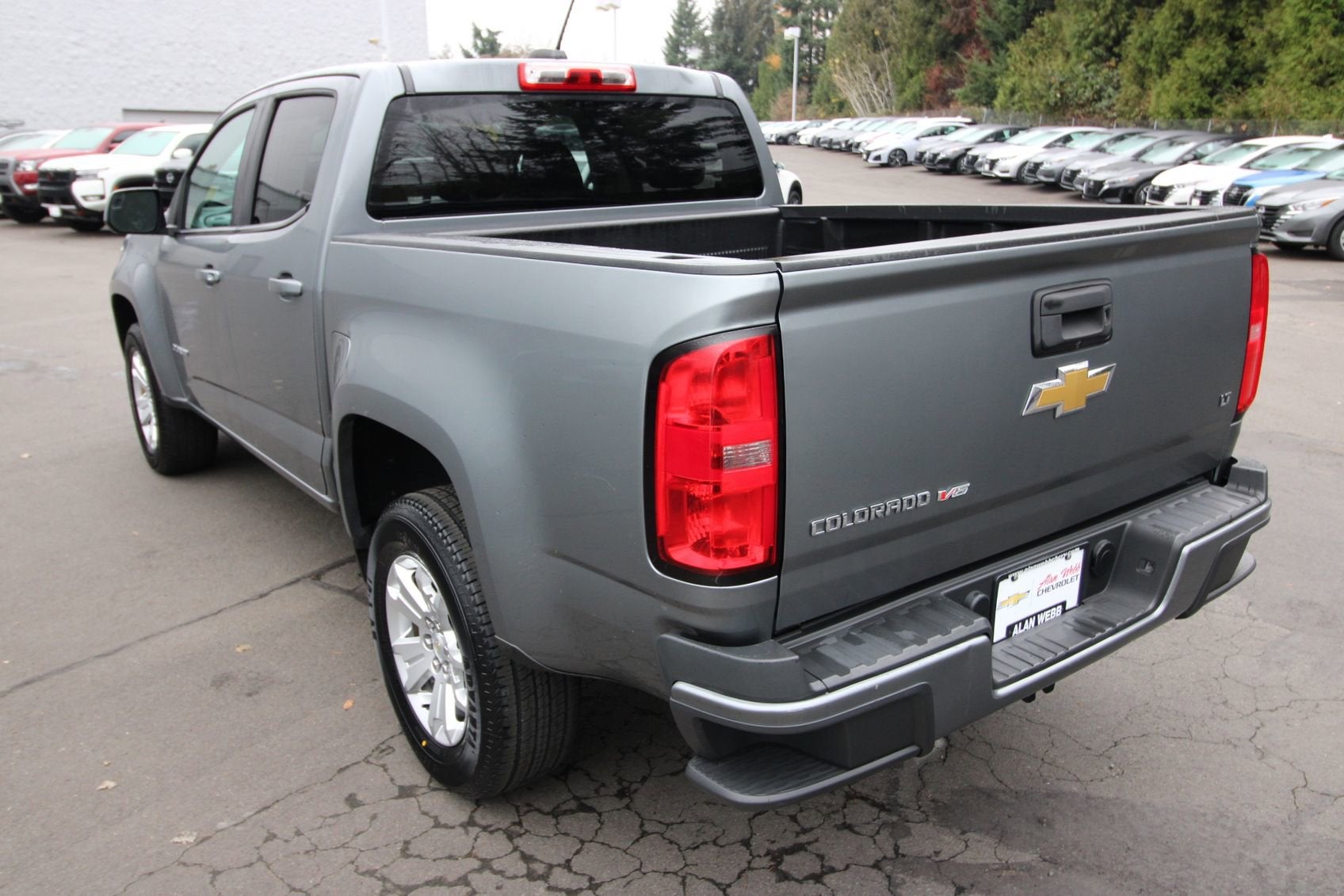 View vehicle photo 3