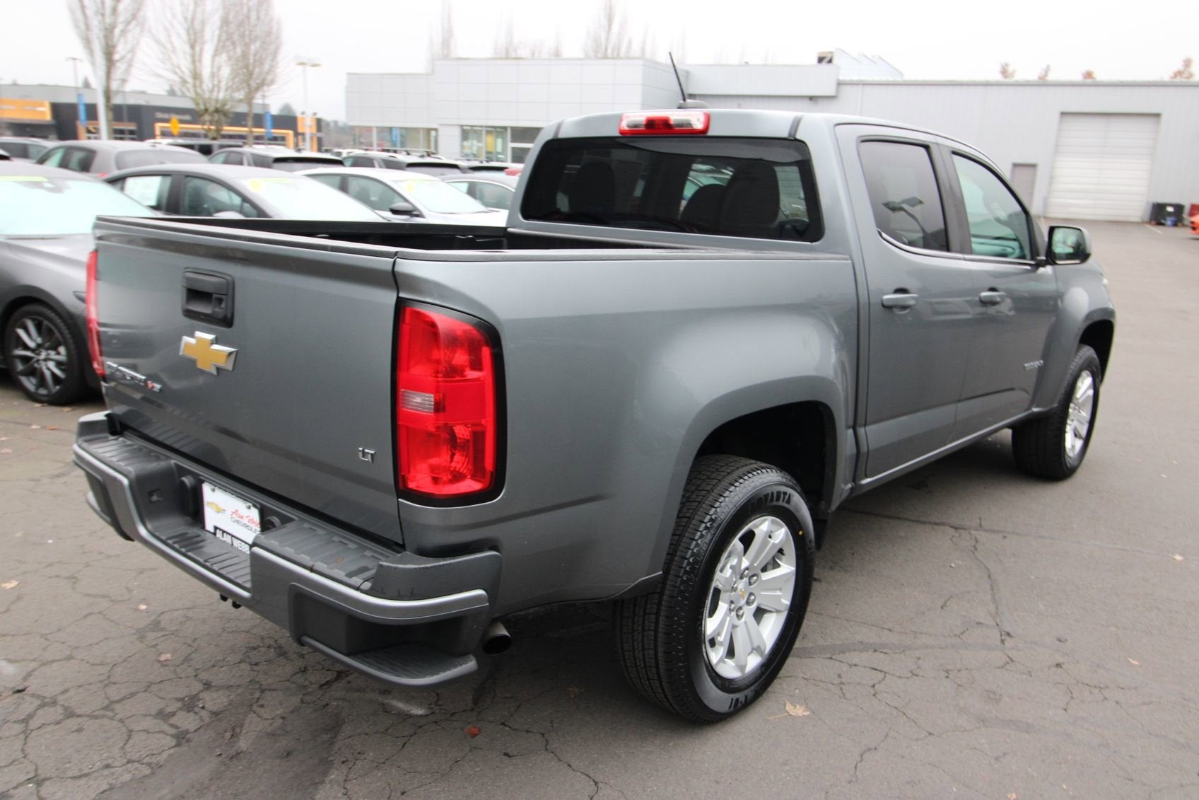View vehicle photo 5