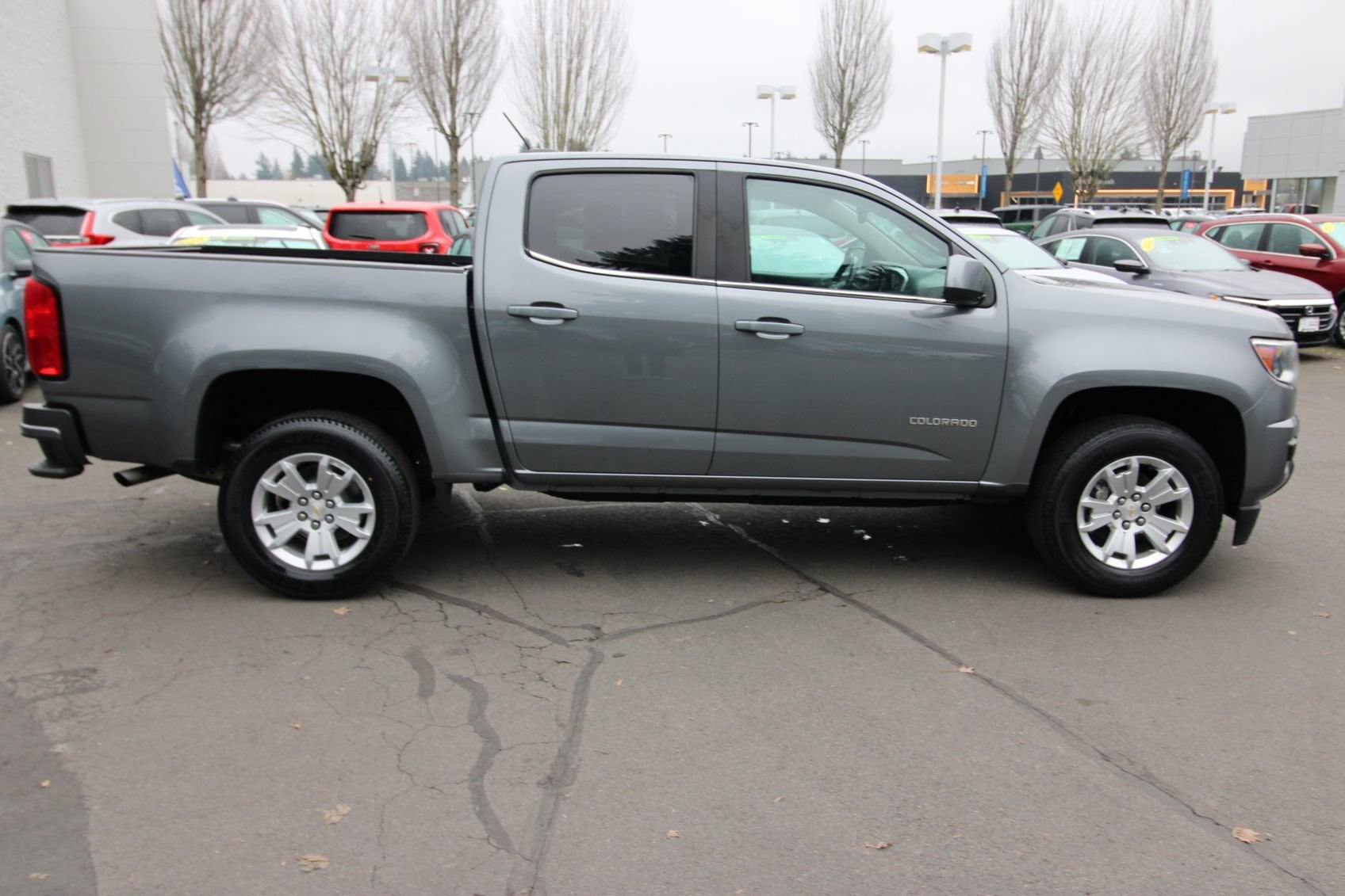 View vehicle photo 6