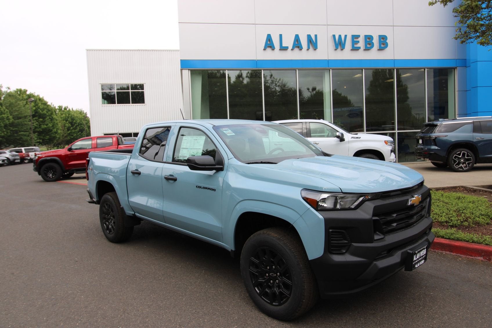 Snowdrift Metallic 2026 Chevrolet Colorado Pickup Truck Four-Wheel Drive Automatic