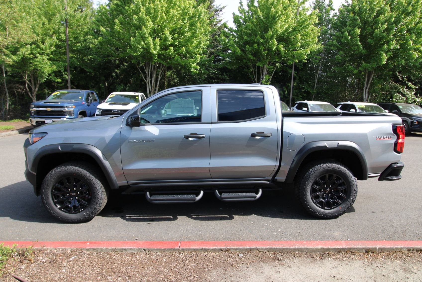View vehicle photo 7