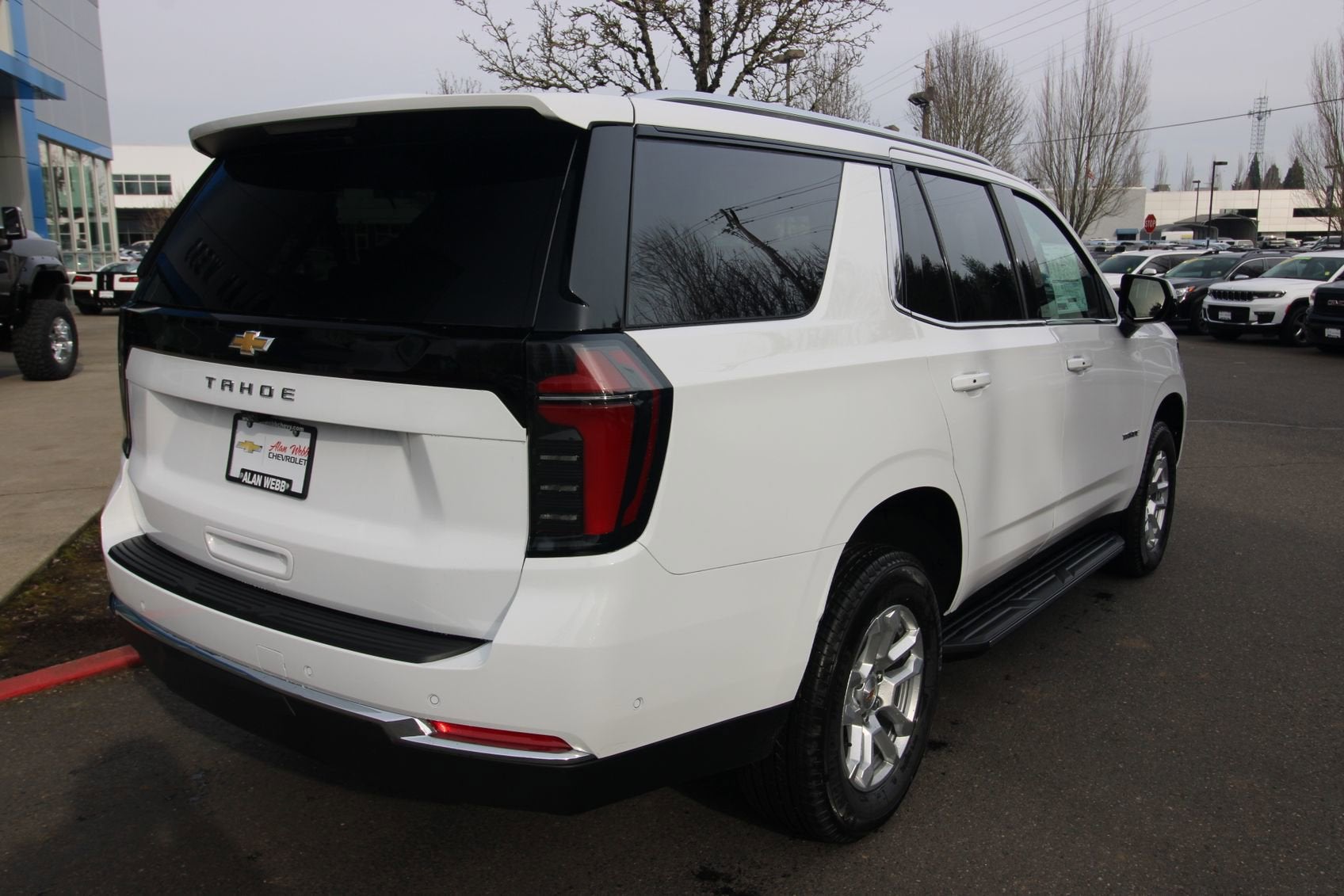 View vehicle photo 3