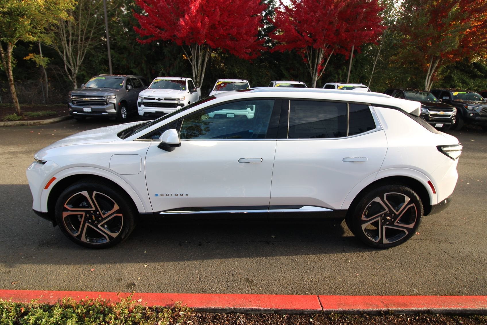 View vehicle photo 5