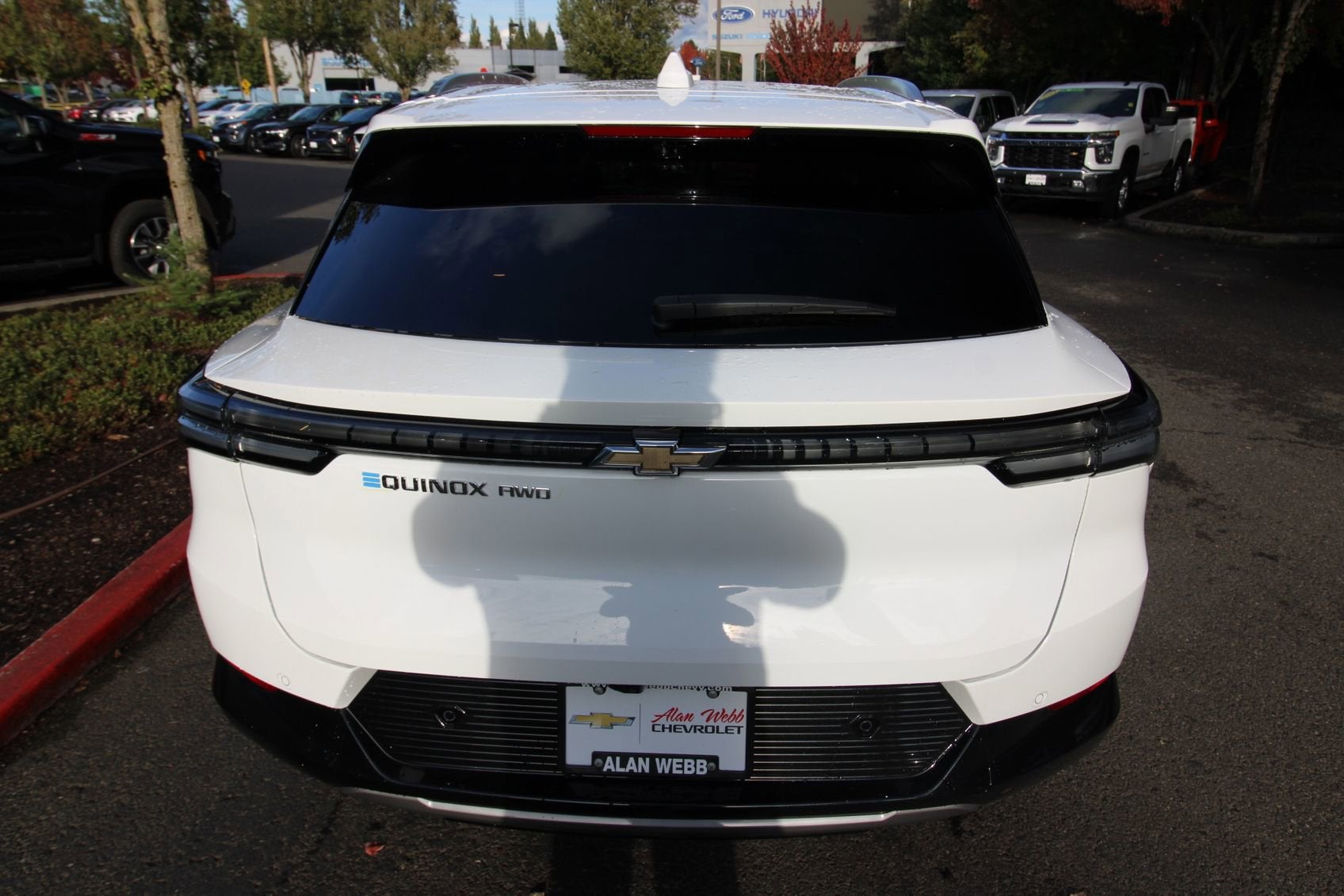 View vehicle photo 7