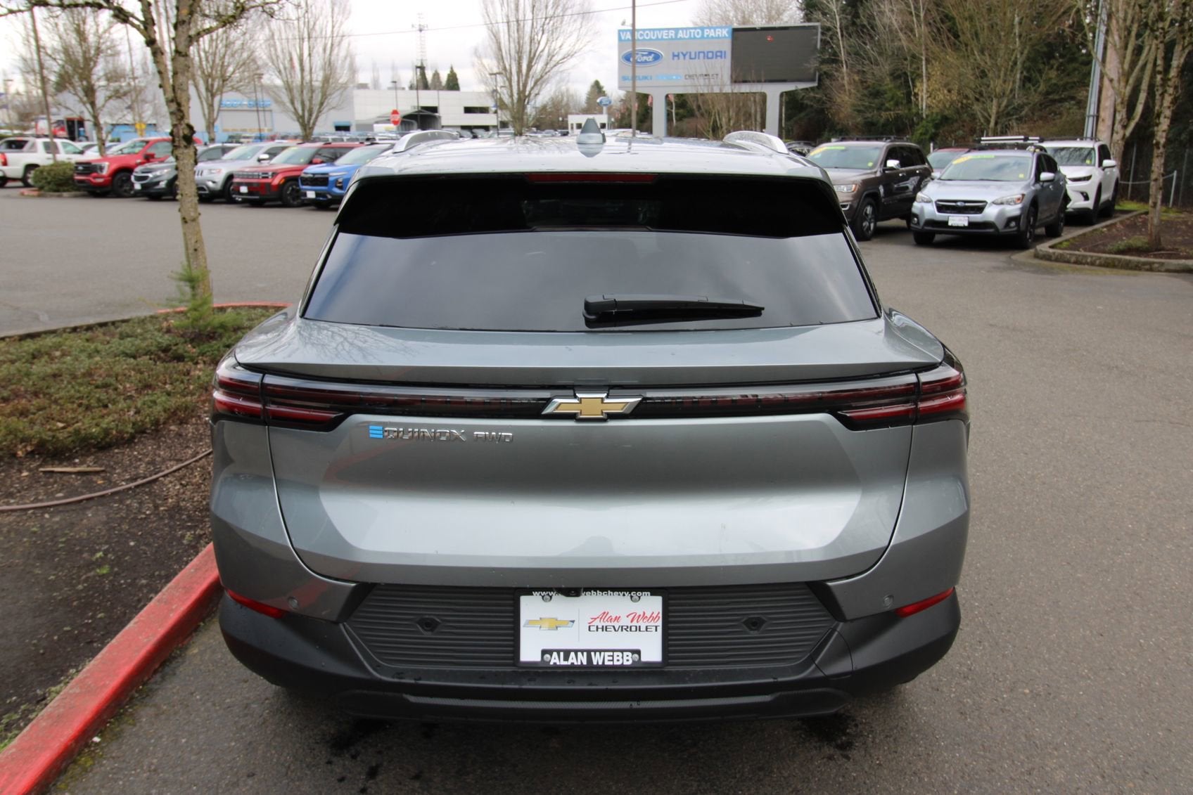 View vehicle photo 5