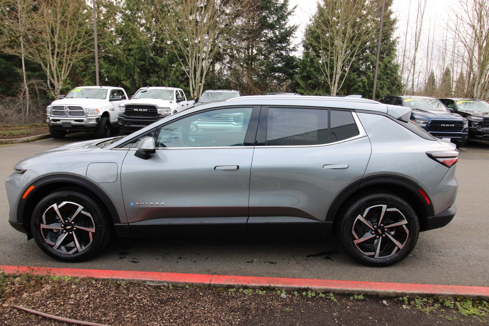 View vehicle photo 7