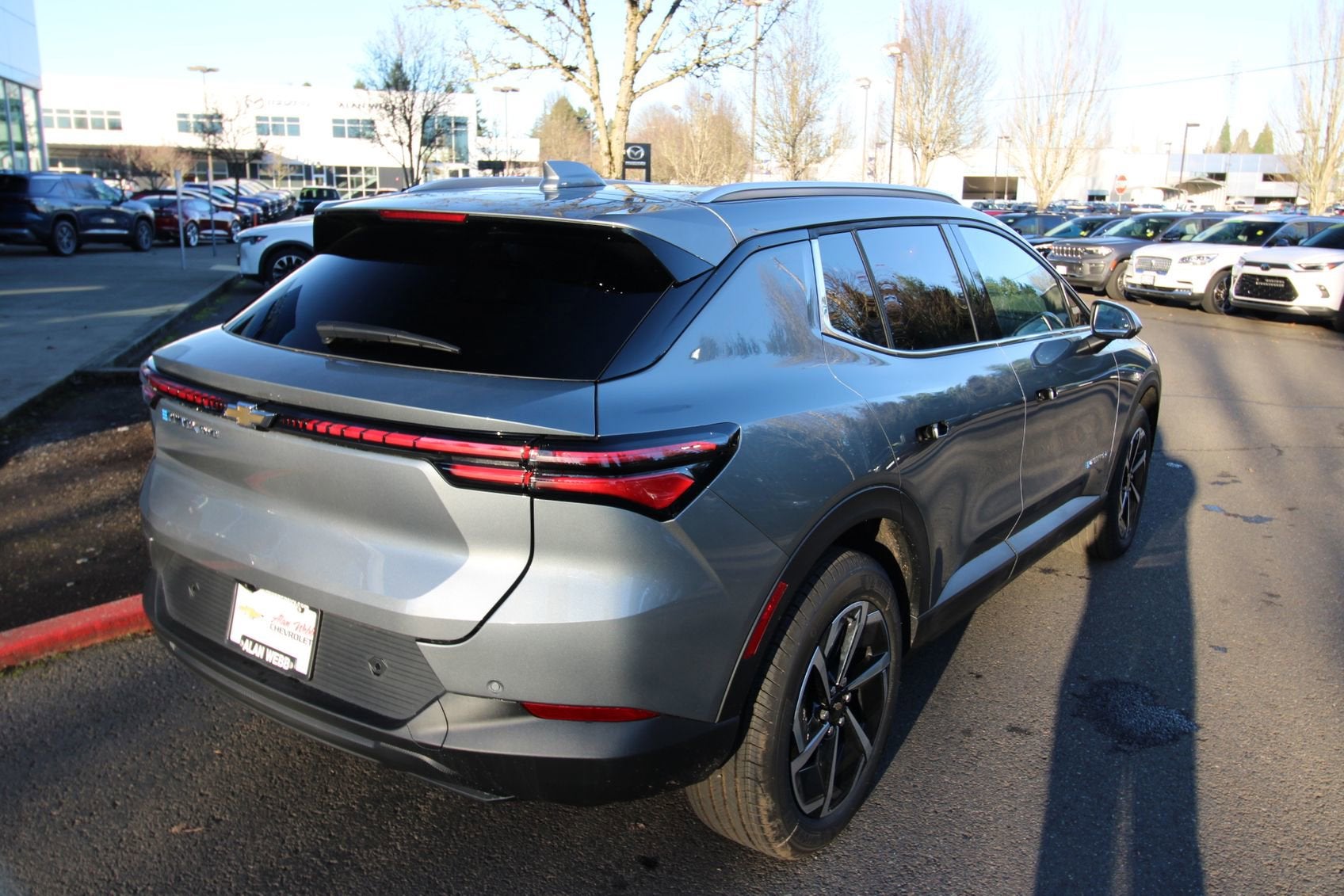 View vehicle photo 3