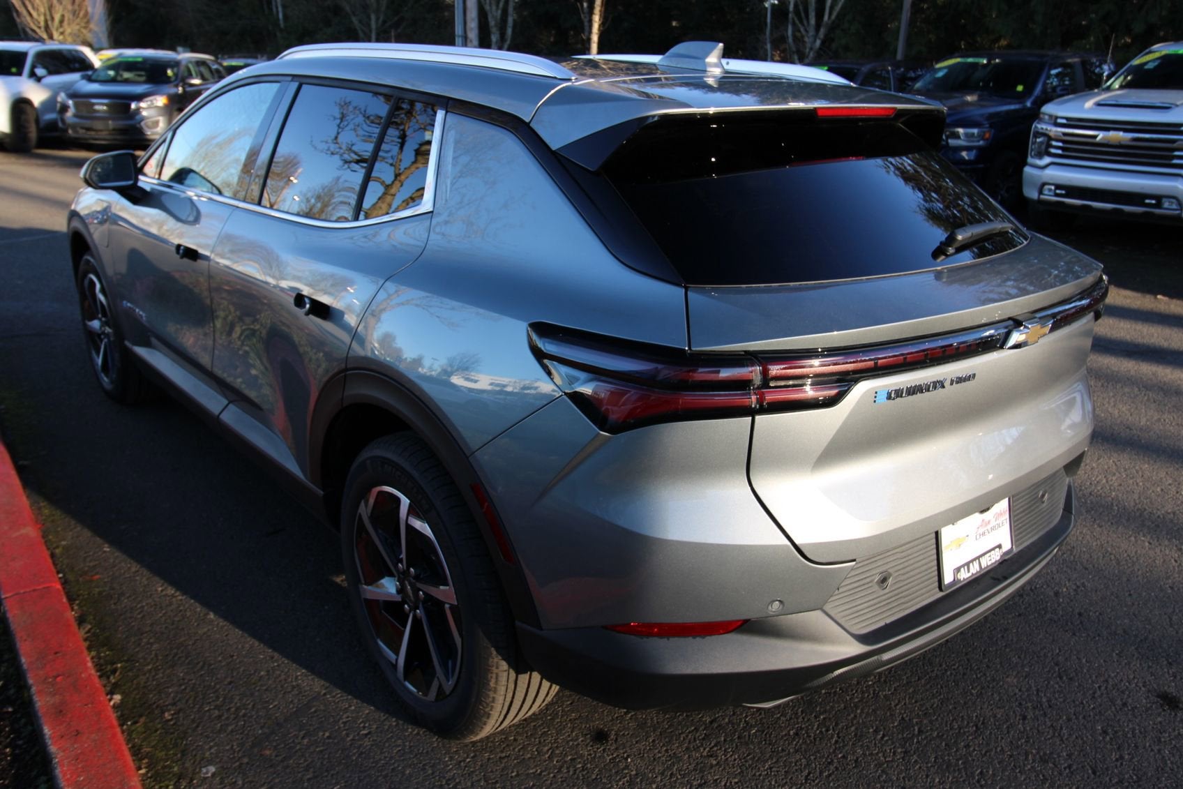 View vehicle photo 5