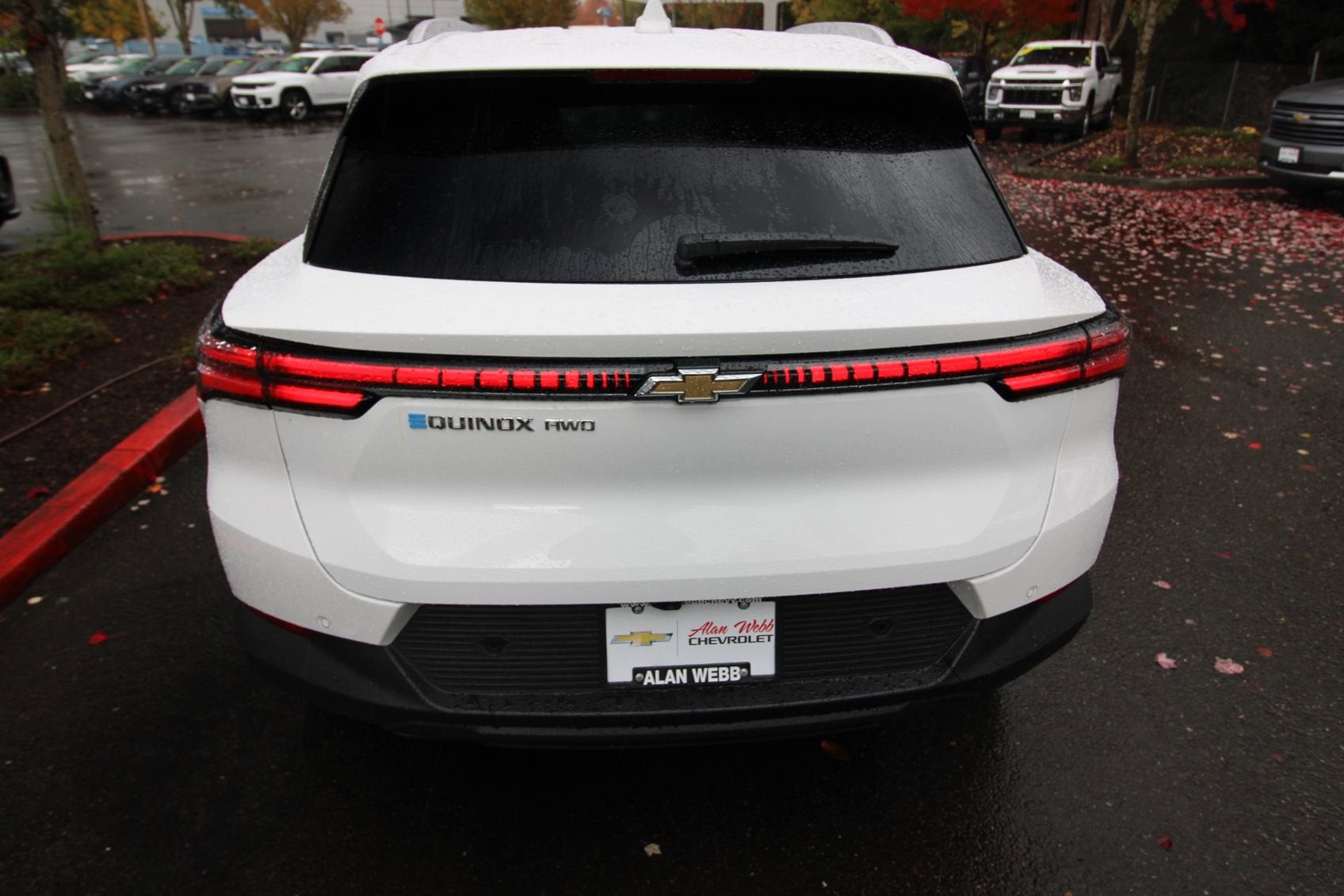 View vehicle photo 7